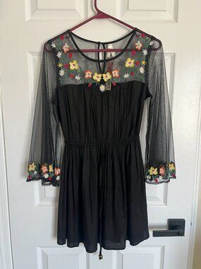 True Destiny Black Floral Embroidered Mesh Bell Sleeve Dress Small NWT